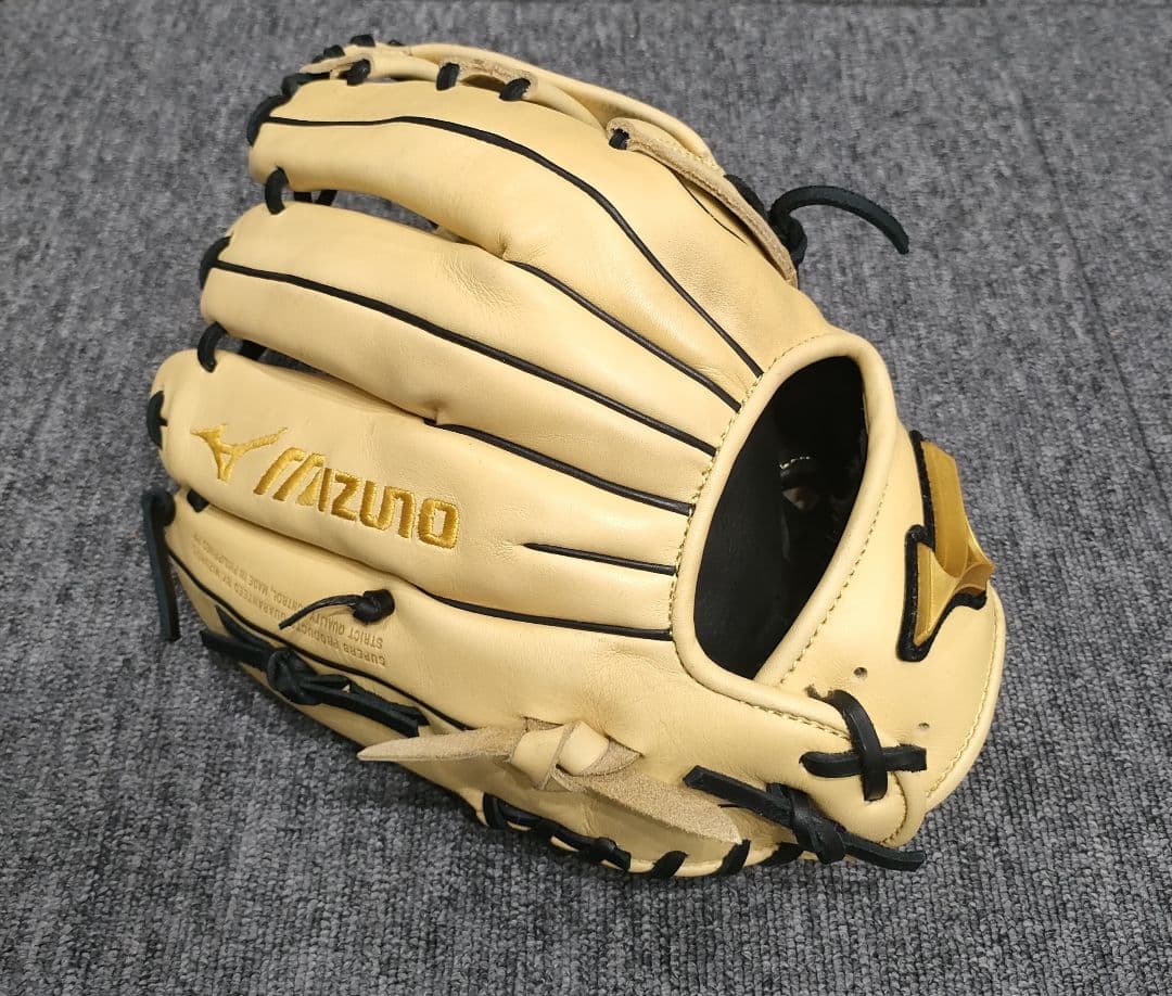 【超美品】ビクトリーステージ グローブ タティスJrモデル