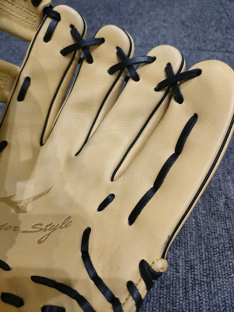 【超美品】ビクトリーステージ グローブ タティスJrモデル