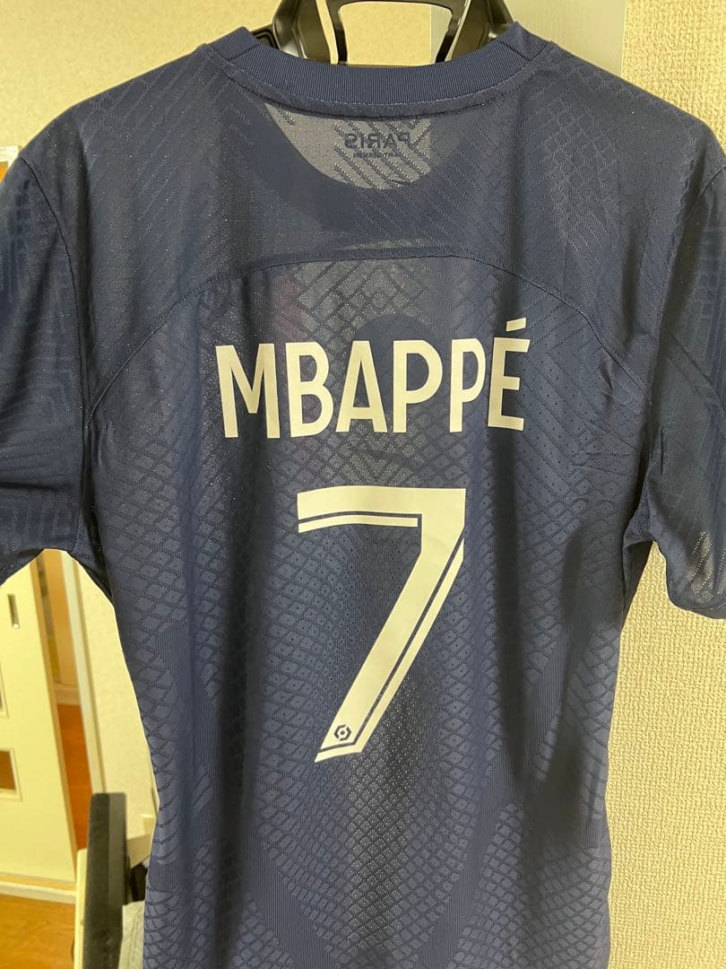 PSG ユニフォーム　エムバペ　新品