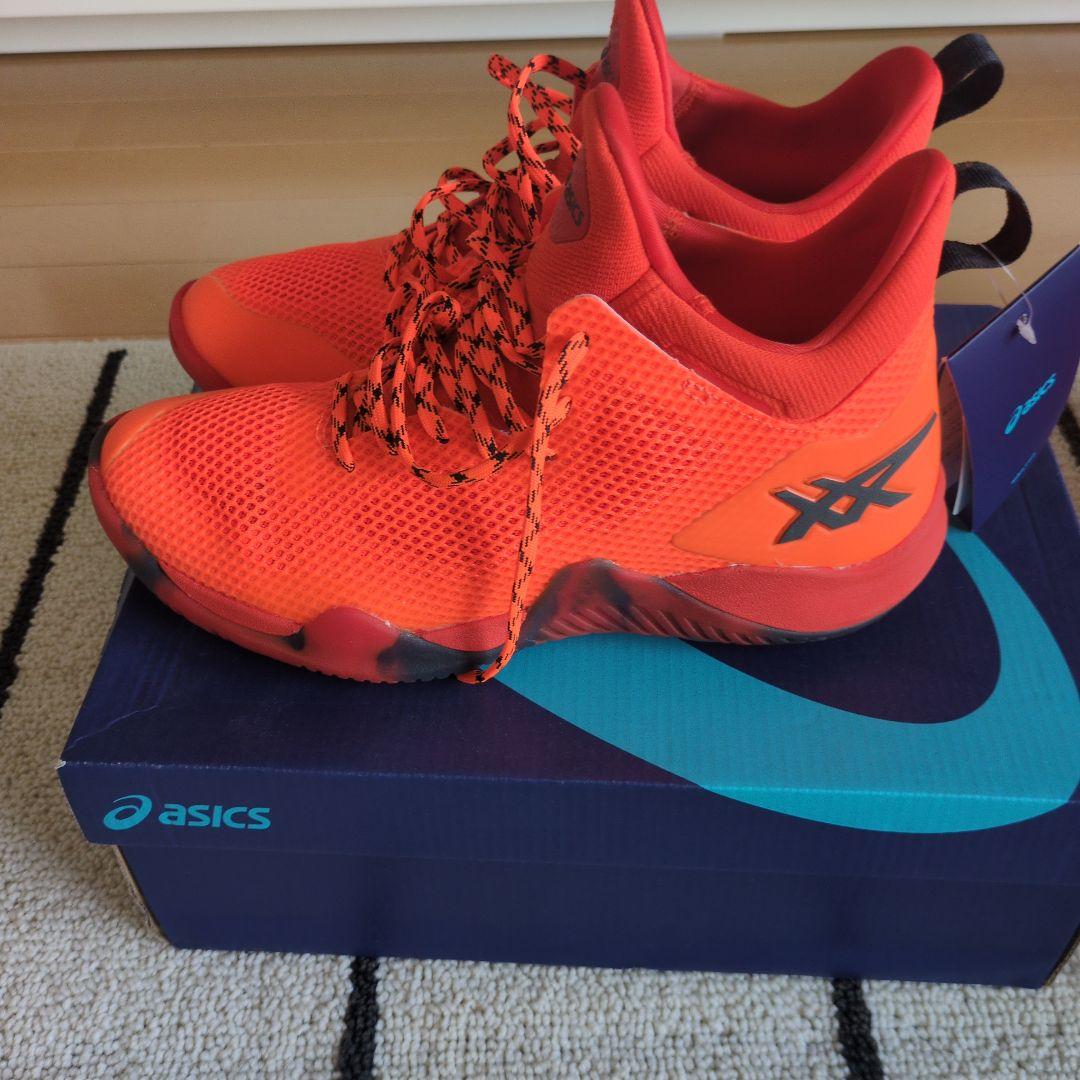 ASICS バスケットボールシューズ オレンジ