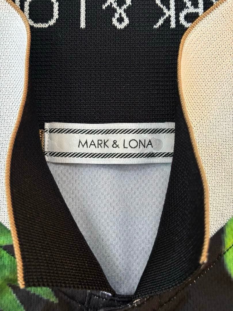 美品 MARK&LONA 半袖ポロシャツ　M ボタニカル柄 ブラック