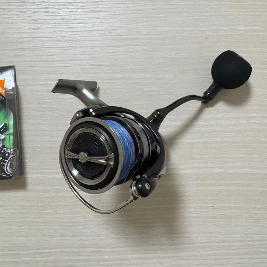 森*ん様 【数回投げただけ】ダイワ　18CALDIA LT 5000D-CXH