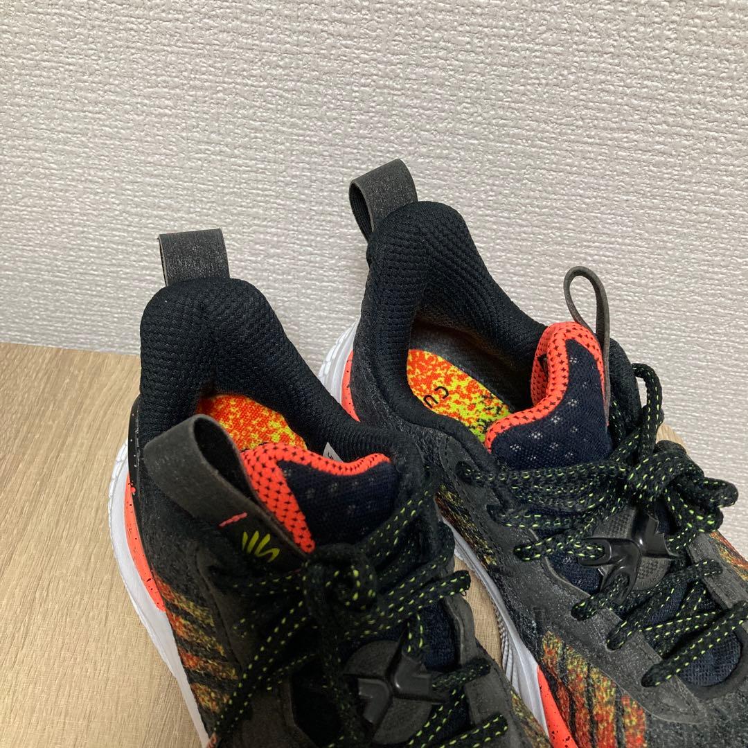 UNDER ARMOUR CURRY10 24.0cm 美品