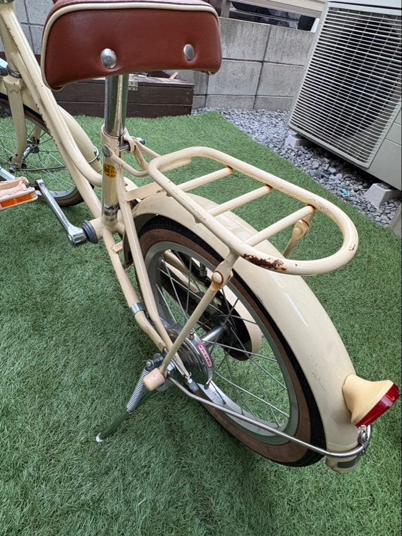 引取限定。HACCHI 幼児用自転車 前カゴ付き クリーム色