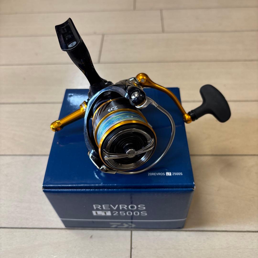Daiwa 20レブロス　LT2500S ゴメクサス リールスタンド付き