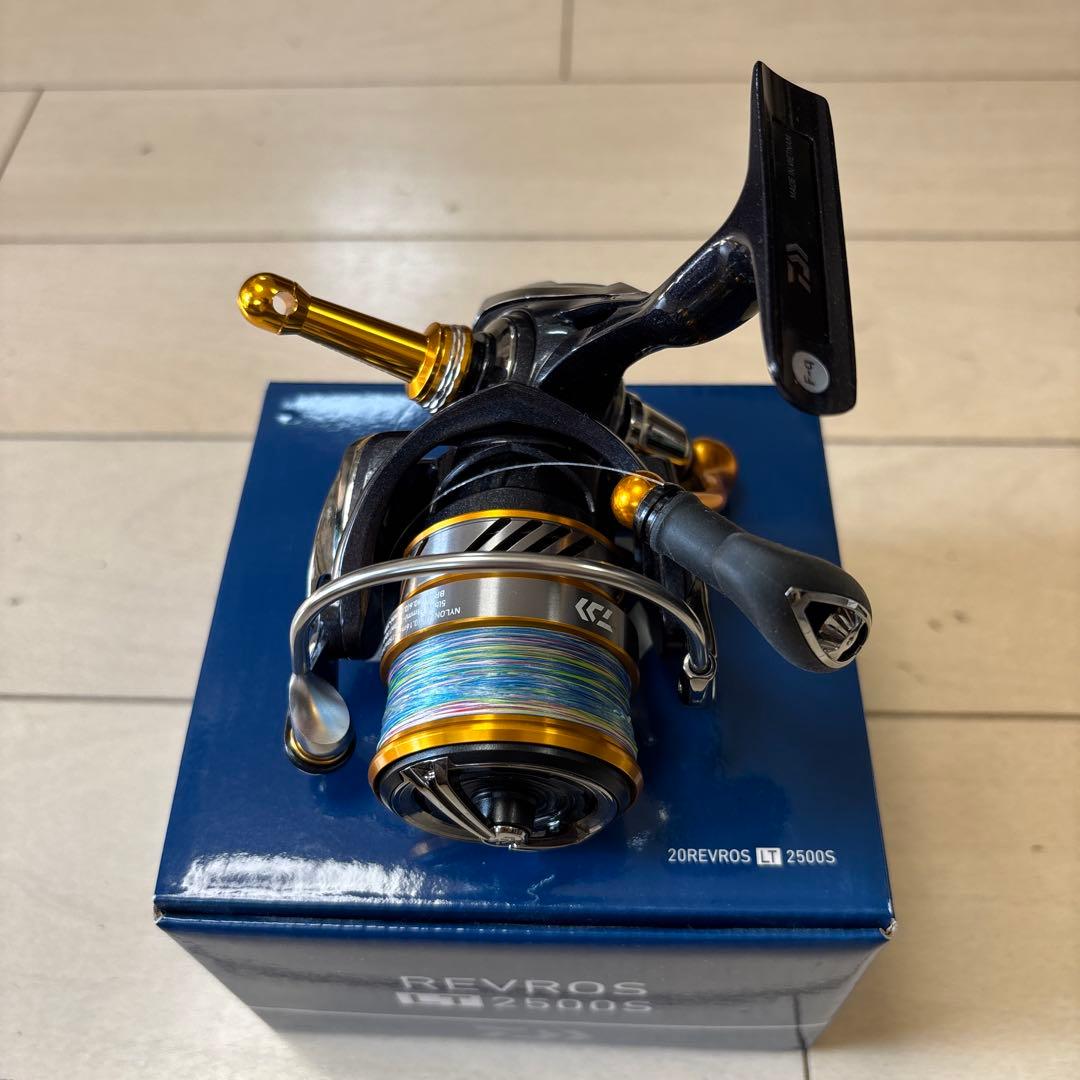 Daiwa 20レブロス　LT2500S ゴメクサス リールスタンド付き