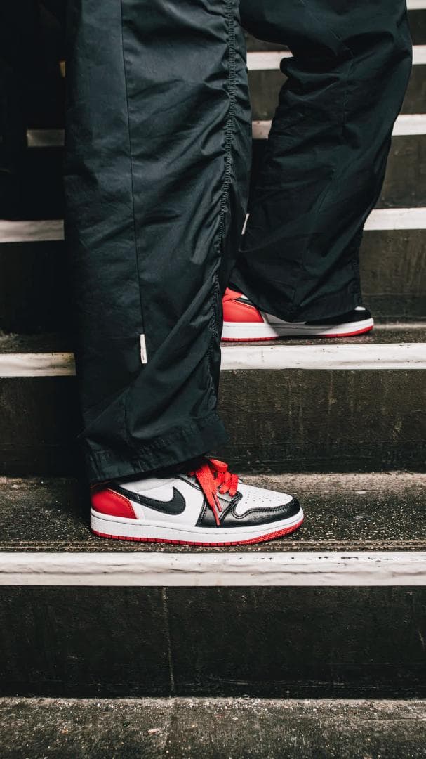 【極美品】名品　NIKE AIR JORDAN 1 LOW OG つま黒