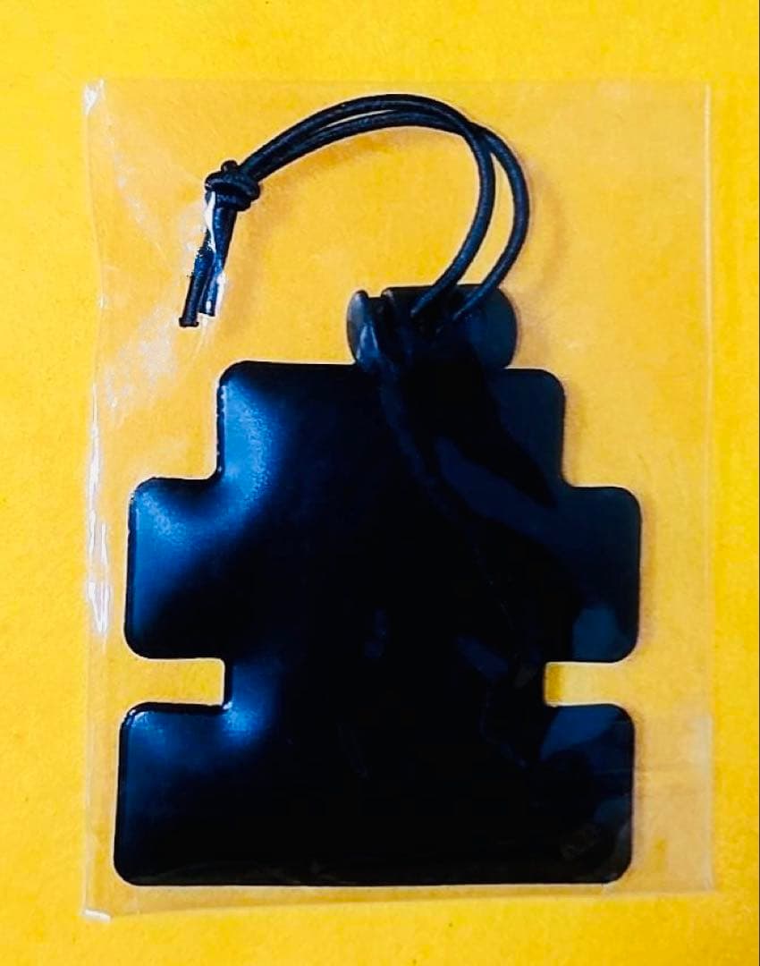新品ブラックアイパッチOG LABELリフレクターBEP キーホルダーストラップ