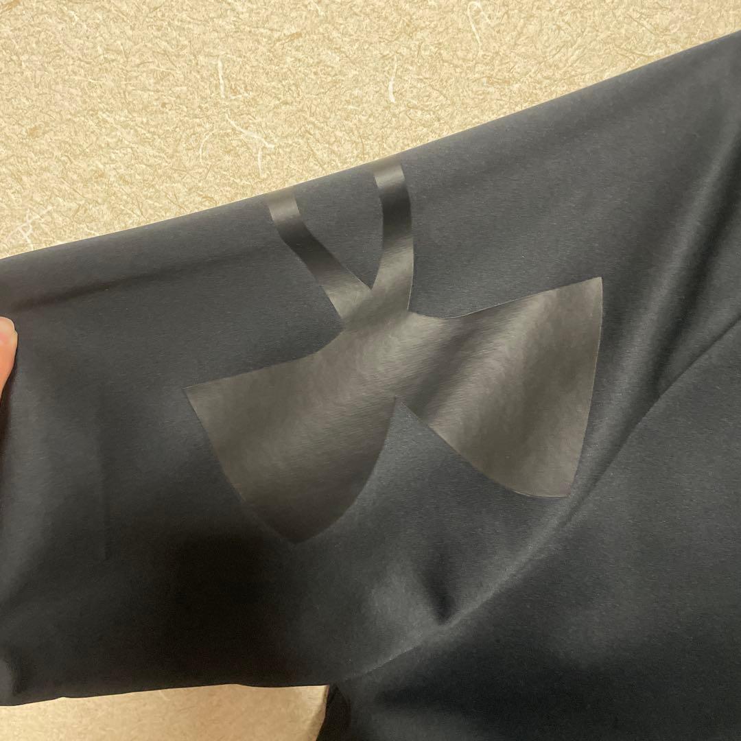 再値下げ　美品　UNDER ARMOUR ブラック アウター