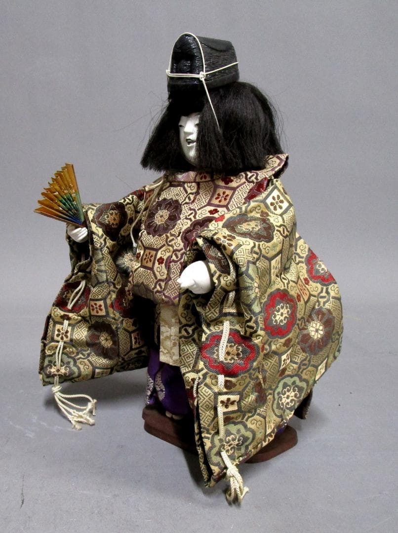 ビンテージ 京人形［御所人形 舞い］衣裳は有職織物　檜箱入