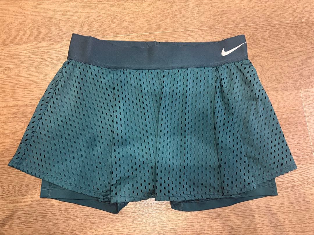 Nike ダークグリーン スカート・スコート