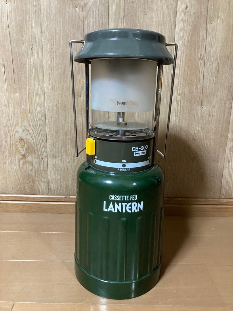 イワタニ　岩谷　ランタン　CB-200 カセットガス使用　取扱&箱付き