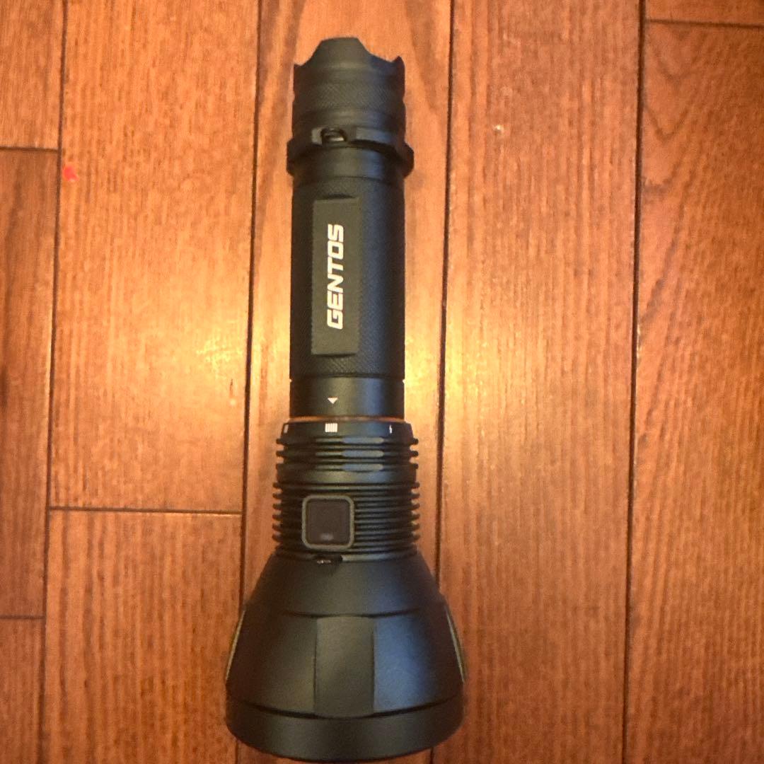 新品 GENTOS ハイパワー LEDフラッシュライト UT-618R