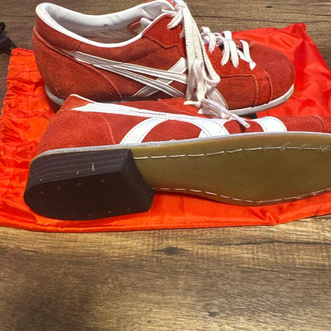 ASICS レッド スエード スニーカー 収納袋付き