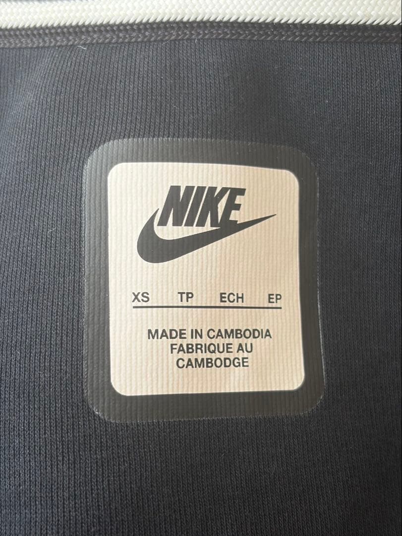 NIKE テックフリース ブラック　XS