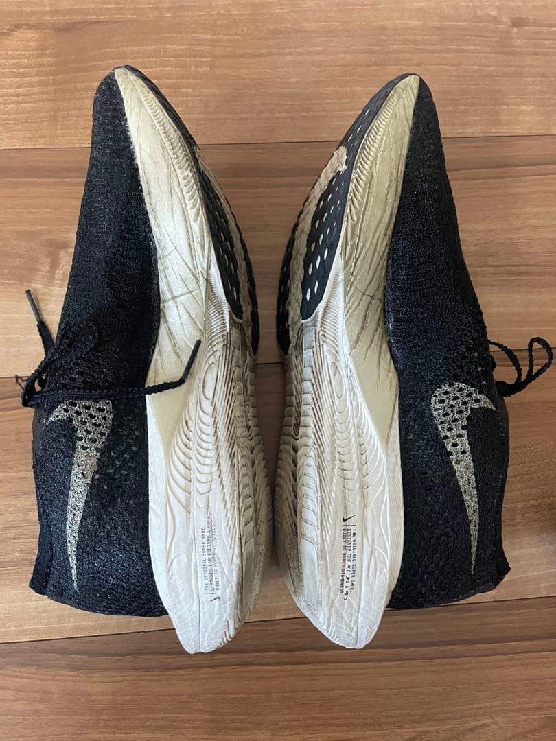 【最終値下げ】NIKEヴェイパーフライ３ 27cm