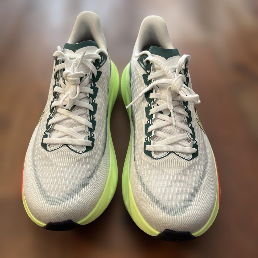 HOKA MACH7 ワイズ:レギュラー(D) 27センチ