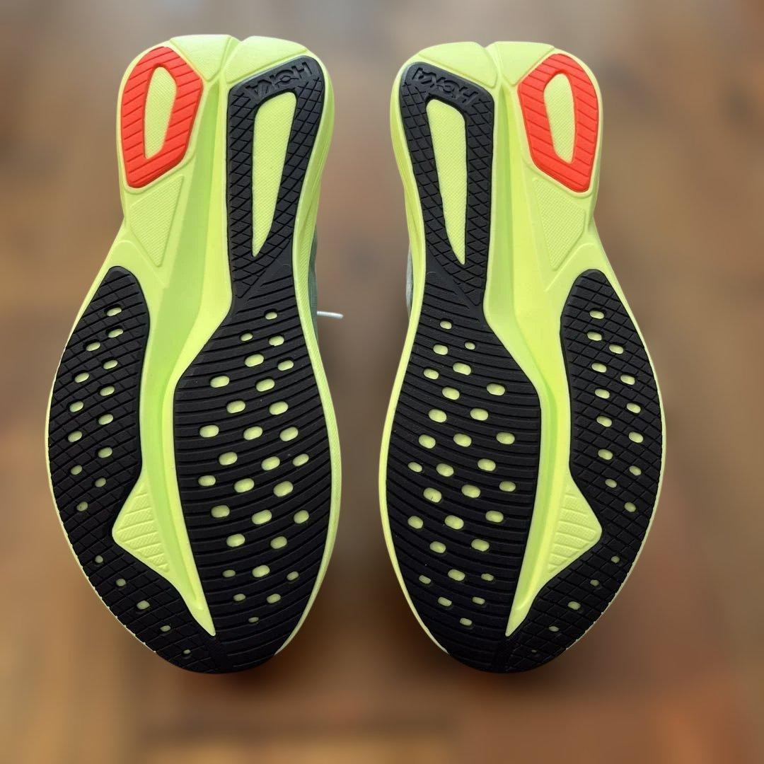 HOKA MACH7 ワイズ:レギュラー(D) 27センチ