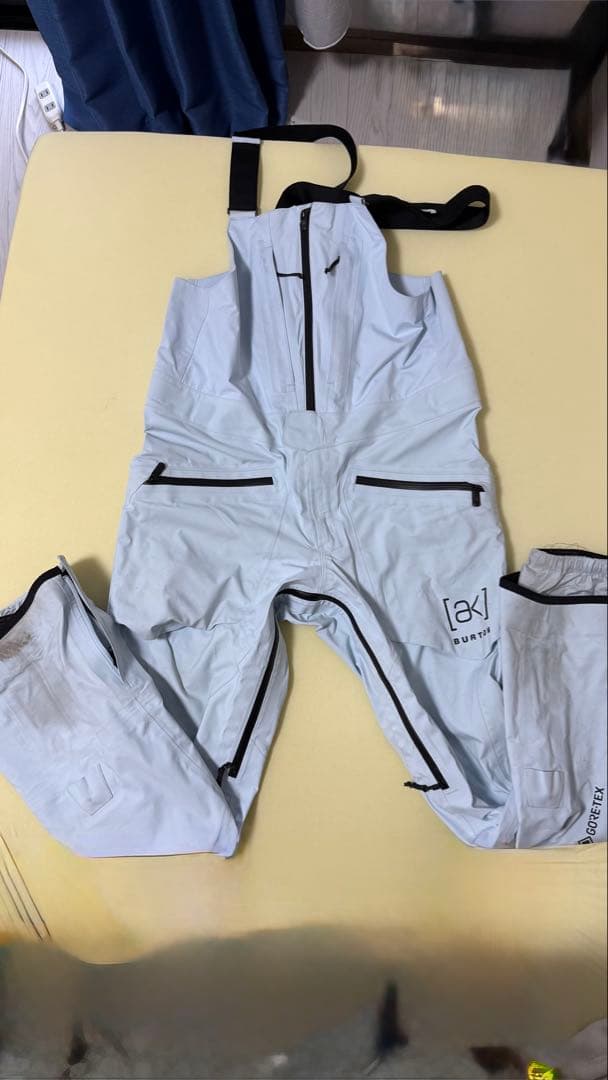 中古　22-23BURTON[ak] 3L HOVERJKT+ Freebird