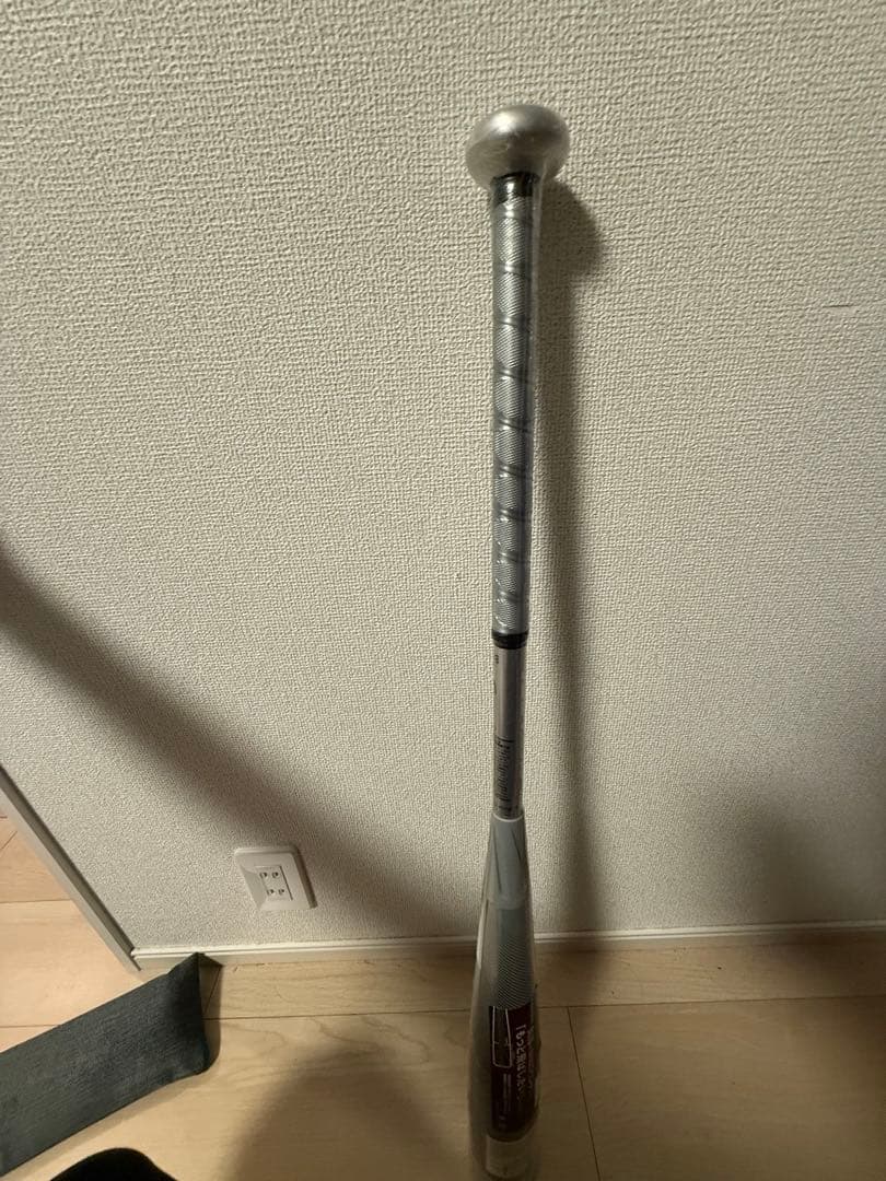 本日のみ値下げ　一般軟式バットMM23限定カラーシルバー83cm/710g平均