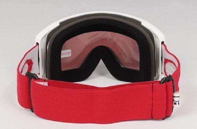 半額以下 OAKLEY Flight Tracker S 7106-32