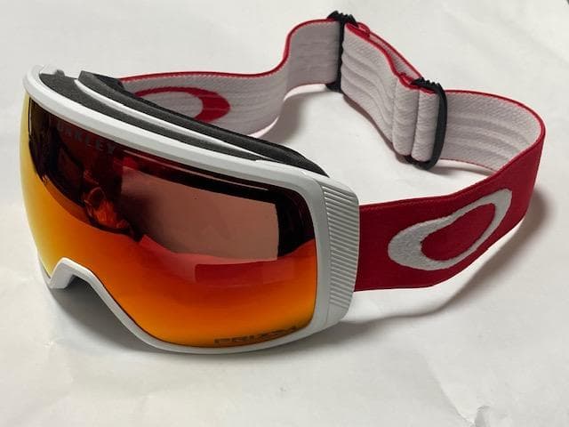半額以下 OAKLEY Flight Tracker S 7106-32