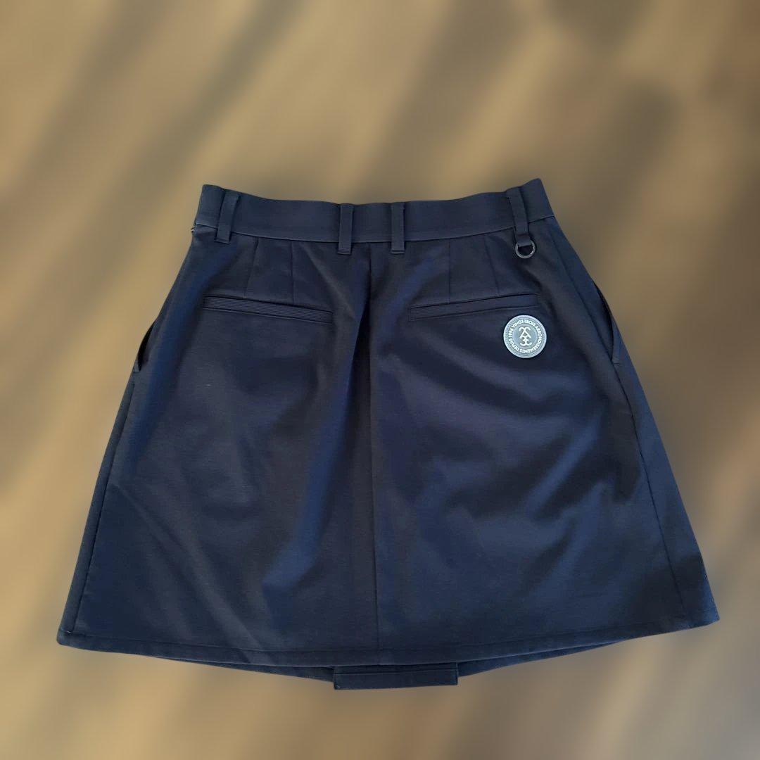 ２３区ゴルフ　スカート　ストレッチ素材　速乾　美品