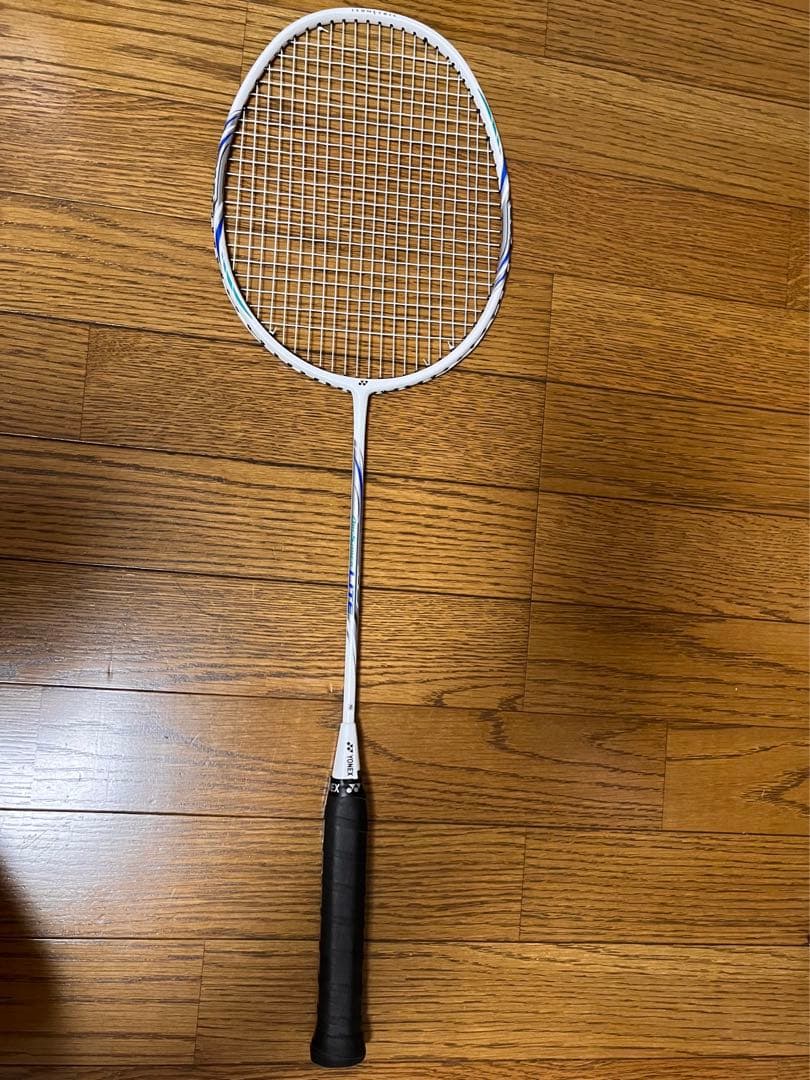 バドミントンラケット　YONEX