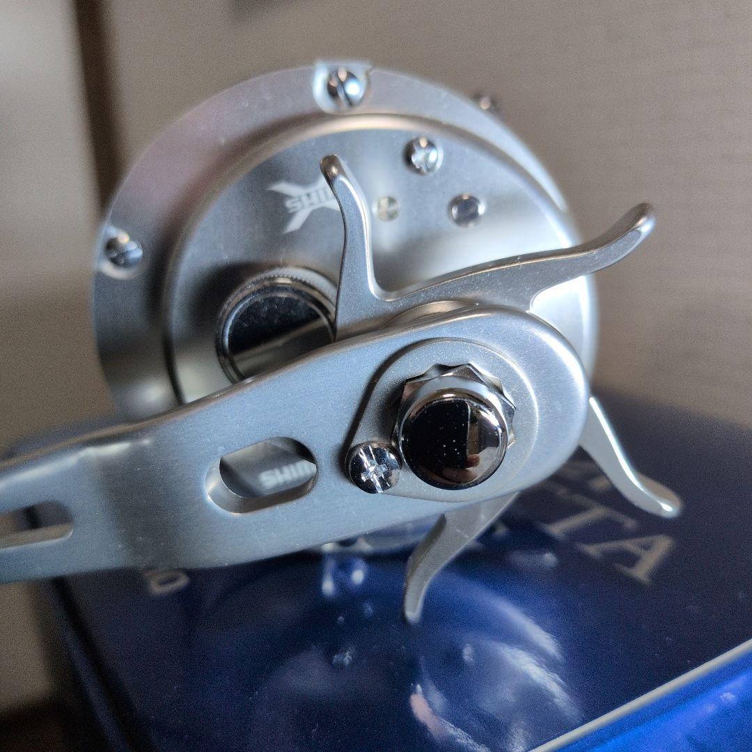 リール yukiSHIMANO 13OCEA CALCUTTA 300HG