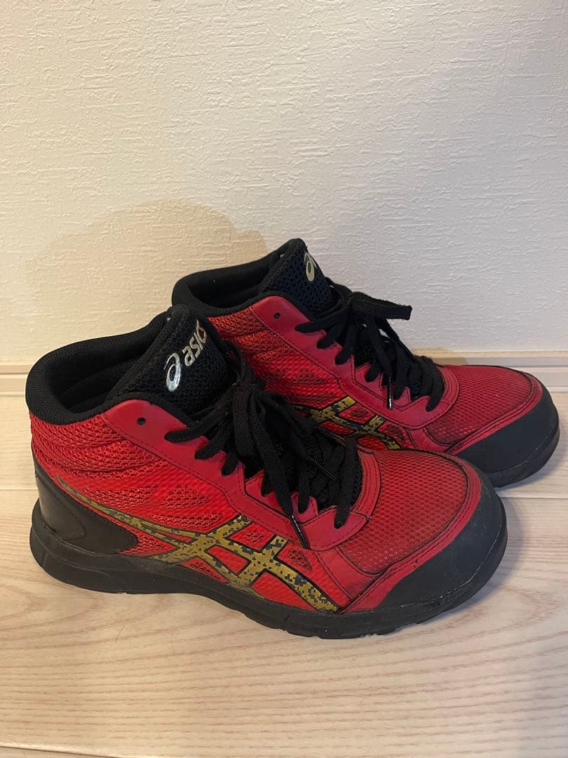 asics バスケットシューズ 赤黒 ハイカッット