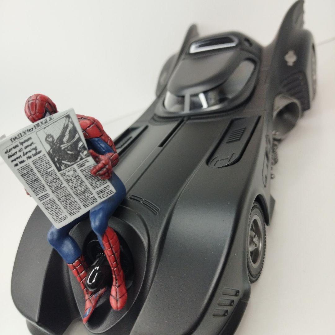 〓1/18スケール〓バットモービルとスパイダーマン〓金属製ダイキャストモデルカー