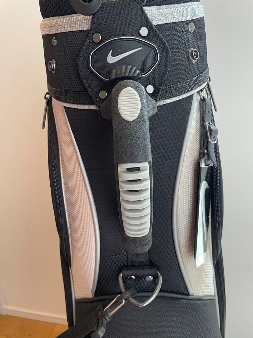 最終値下げ！！Nike キャディバッグ 黒 ※写真追加しました※
