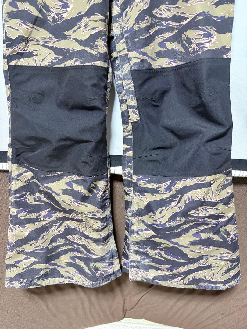 AA 　HARDWEAR　ヒブパンツ　迷彩　メンズS　スノボーウェア　つなぎ