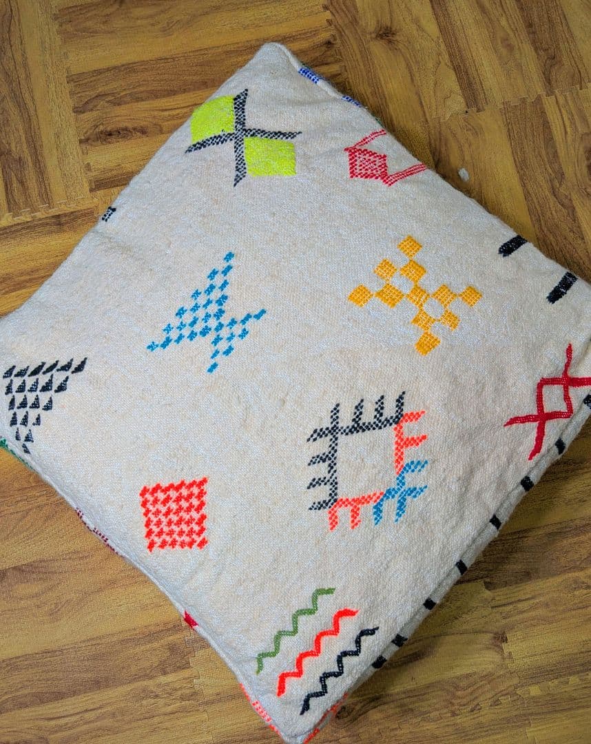 【新品／未使用】キリムモロッコベルベルプフ