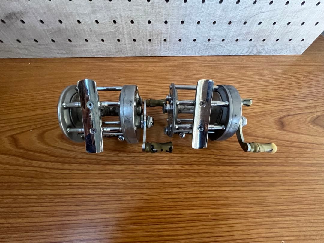 pfiueger フルーガーダイレクトリール2個セット 金属製 ダブルハンドル
