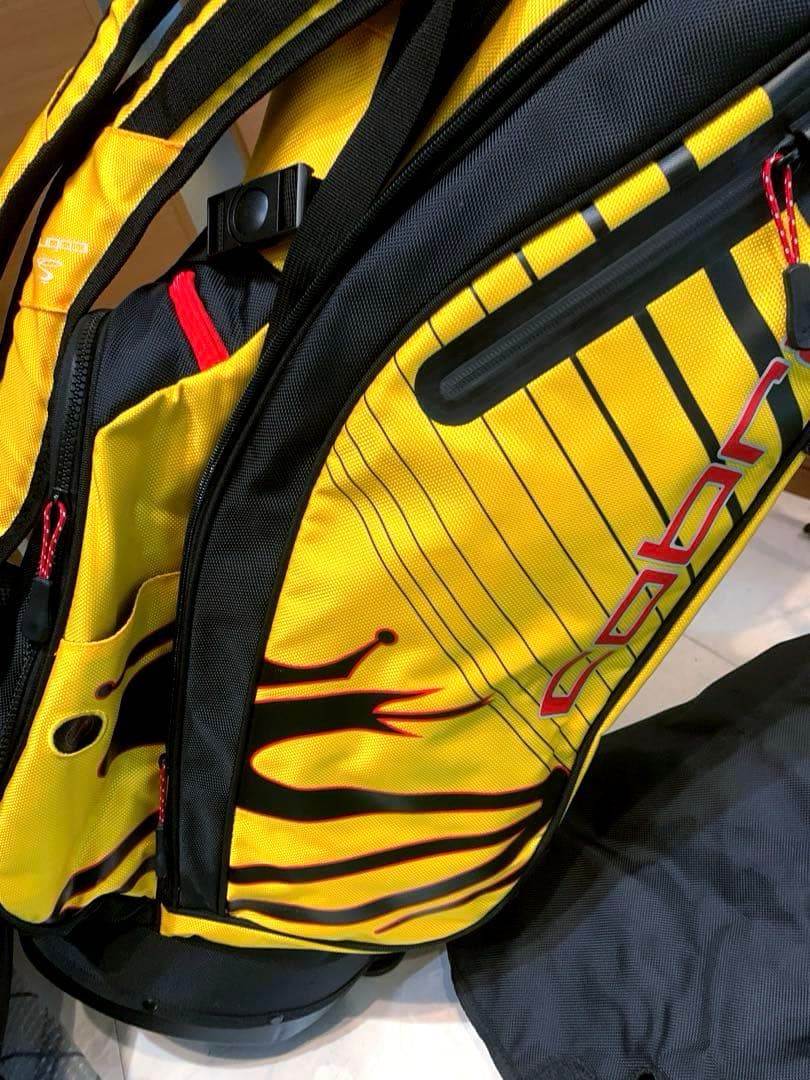 ほぼ未使用　コブラ　COBRA スタンド　キャディバッグ