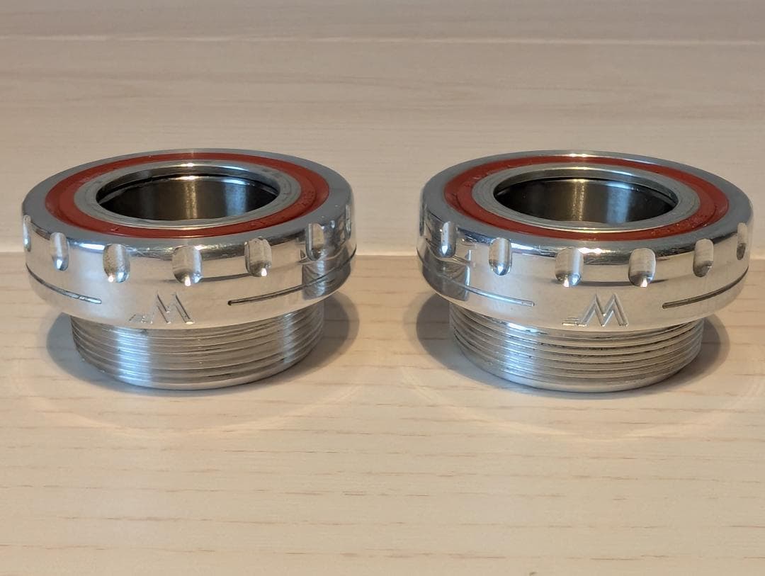 White Industries BB 24mm シマノ用 シルバー