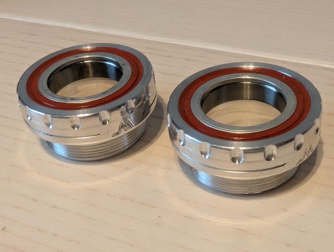 White Industries BB 24mm シマノ用 シルバー