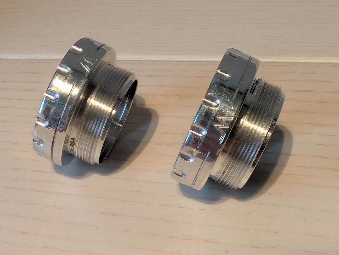 White Industries BB 24mm シマノ用 シルバー