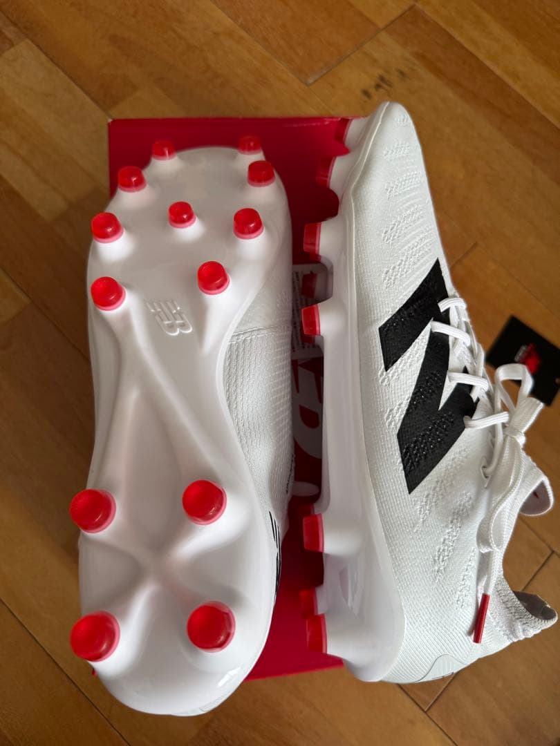 新品　未使用New Balance Furon サッカーシューズ