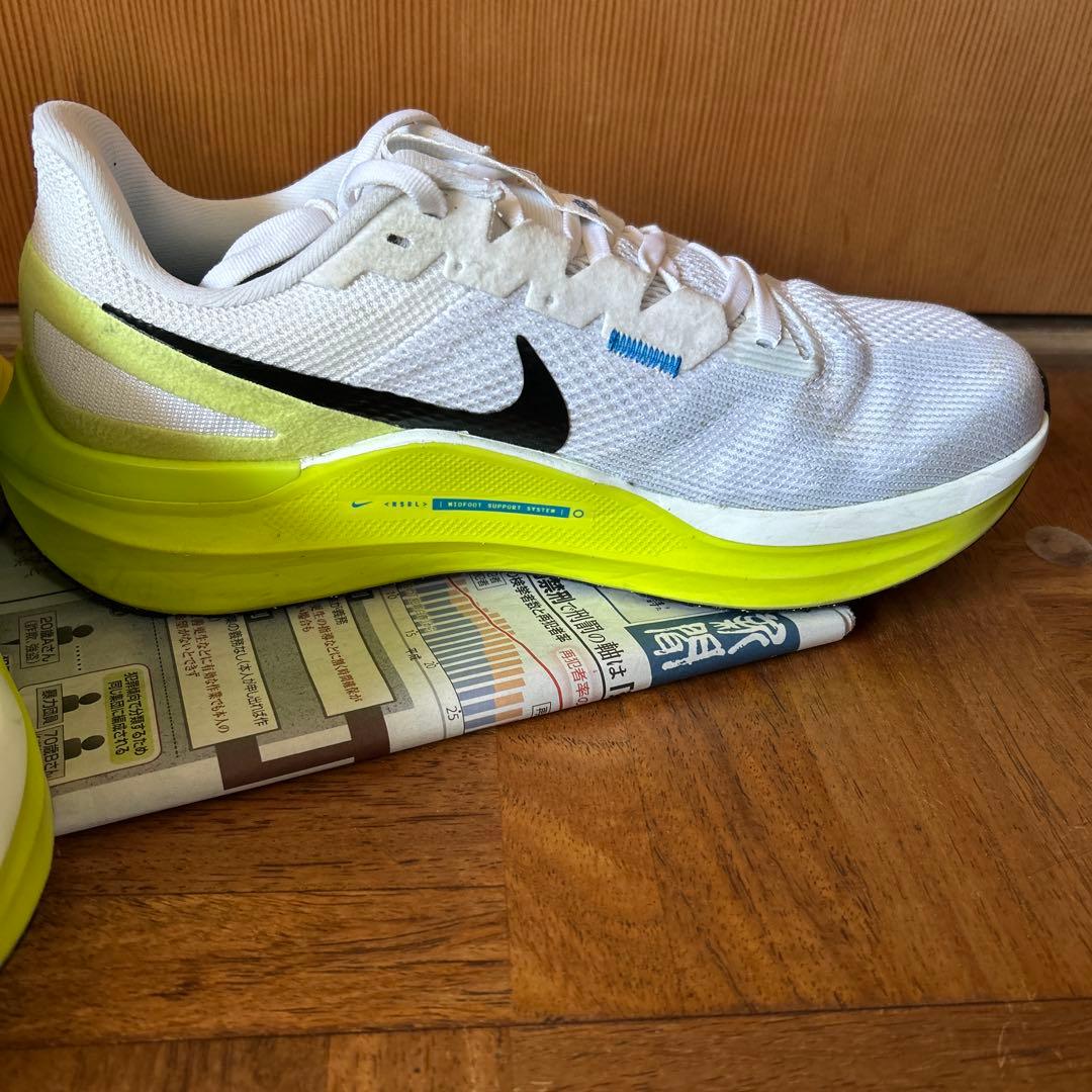 ナイキ　エアズーム　ストラクチャー 25 ランニングシューズ　25.5㎝