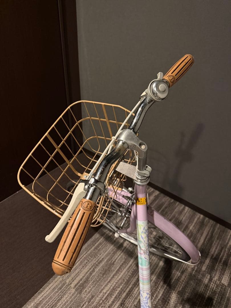 【美品】24インチ 女の子用シティサイクル自転車　ゴールドバスケット付き