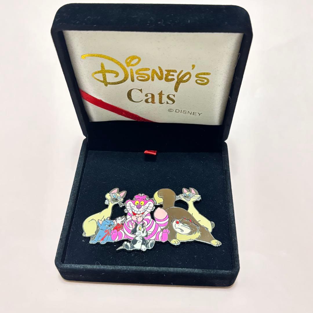 ディズニーキャッツ　ピンバッジ　大ぶり　ビッグサイズ