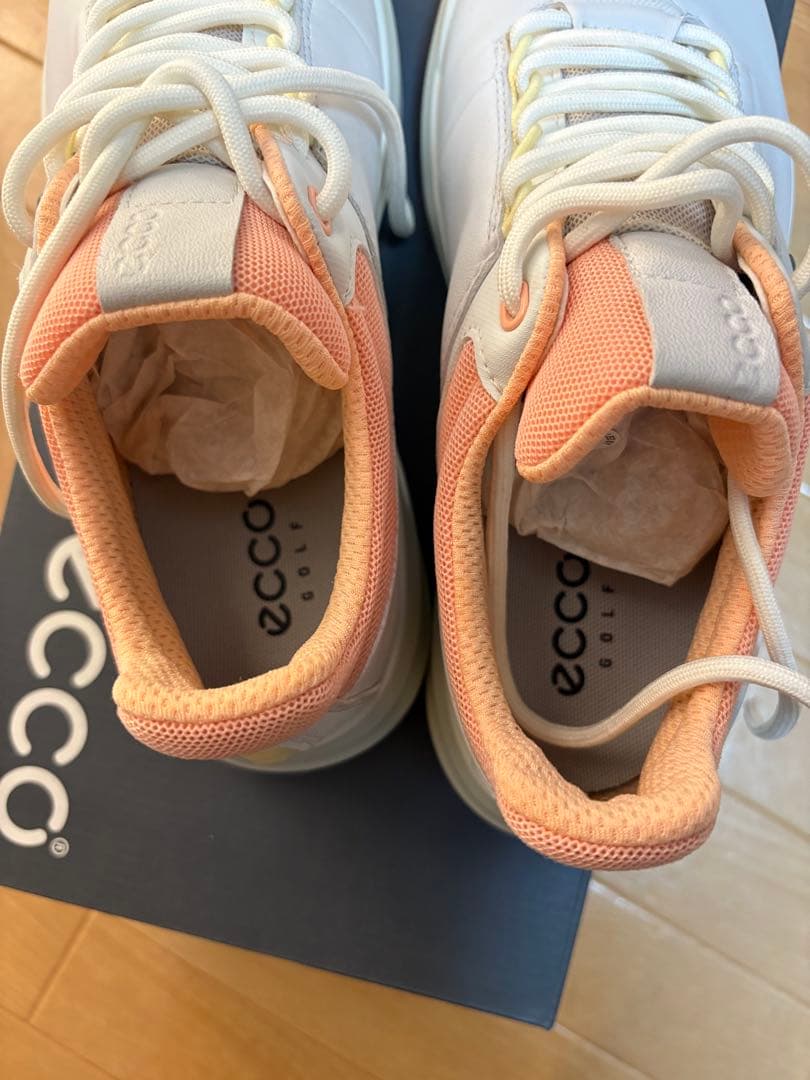 ecco スニーカー ホワイト