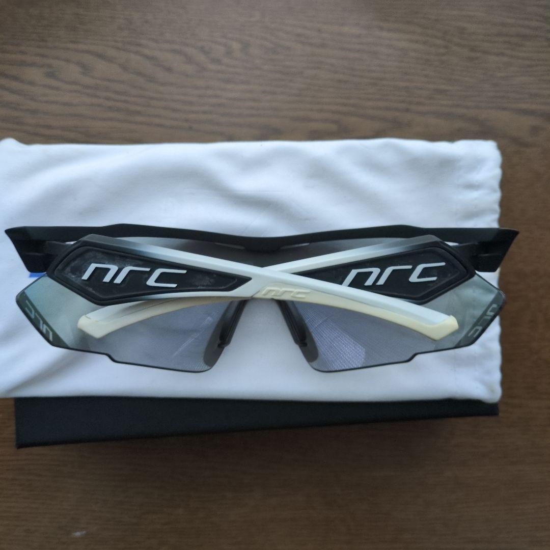 NRC 紫・スポーツサングラス