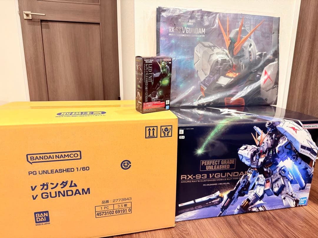 PG UNLEASHED νガンダム ＆ LEDユニット & ショッパーバッグ