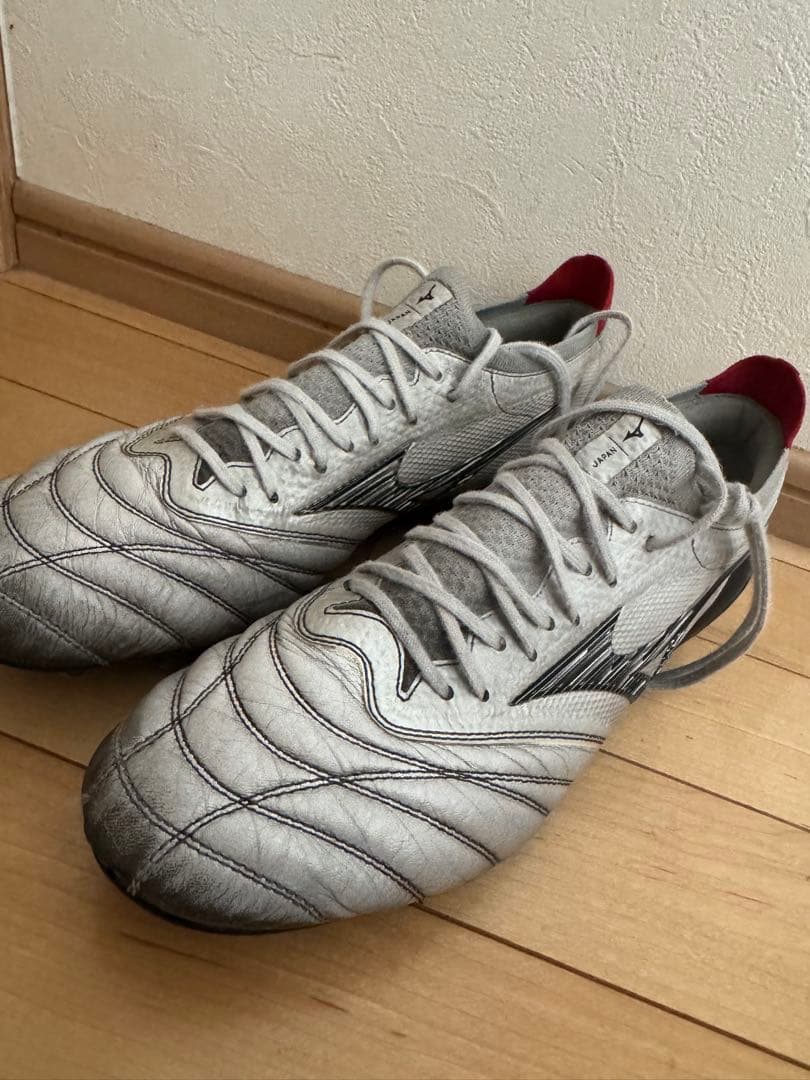 MIZUNO モレリアネオ4β 白