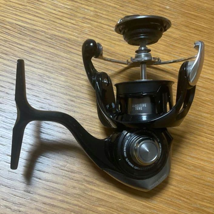 DAIWA セルテート カスタムボディ ST FC LT2500-XH-SLPW