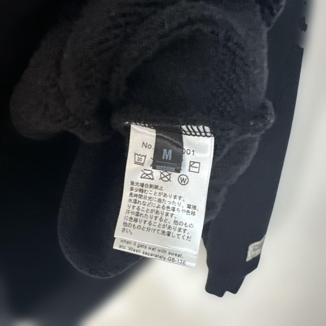 Backwards ロゴ入り ブラック フーディ