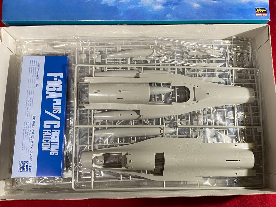 ハセガワ1/32 F-16A & F-86F-40